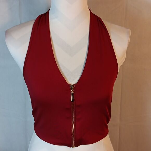 Zippered V-neck Cropped Halter Top - Picture 2 of 8